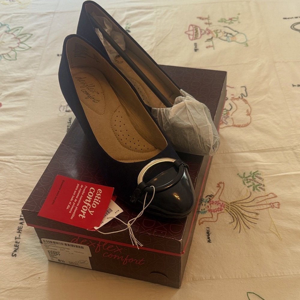 NWT Dexflex Comfort